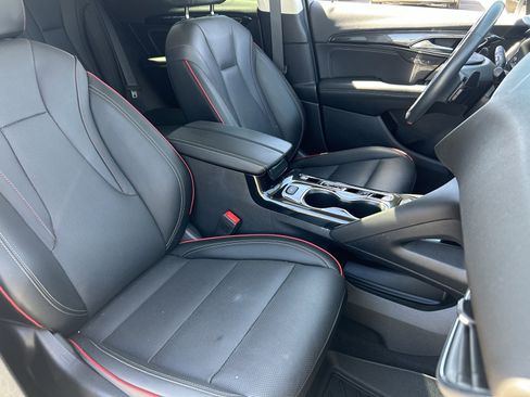 Certified 2022 Buick Envision Essence w/ Technology Package I AWD/4WD image 13