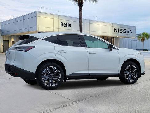 Certified 2025 Nissan Murano SV image 5
