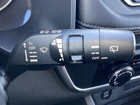 Used 2024 Nissan Rogue S AWD/4WD image 23