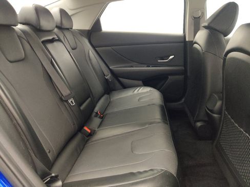 Used 2023 Hyundai Elantra Limited FWD image 19