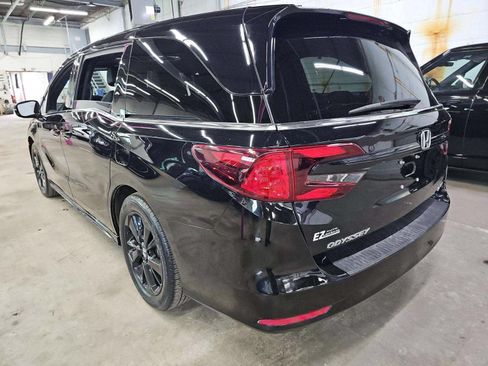 Used 2023 Honda Odyssey Sport image 2