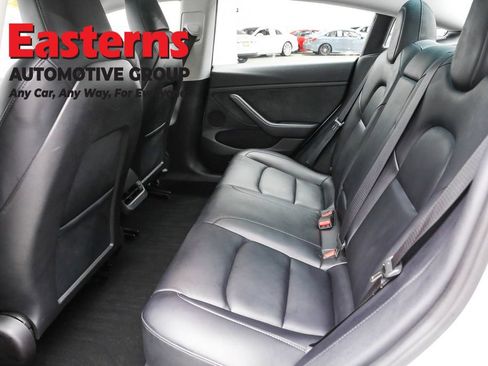 Used 2023 Tesla Model 3 Standard Range image 19