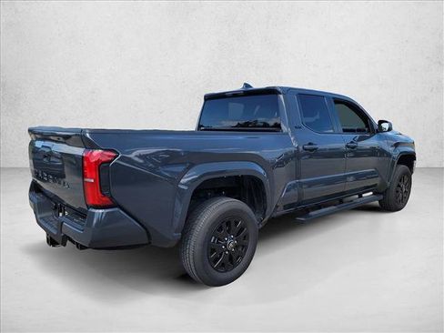 Used 2025 Toyota Tacoma SR5 AWD/4WD image 5