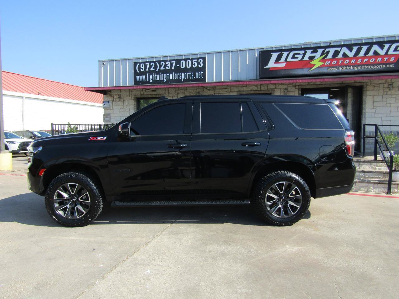 Used 2021 Chevrolet Tahoe Z71 w/ Z71 Off-Road Package AWD/4WD image 2