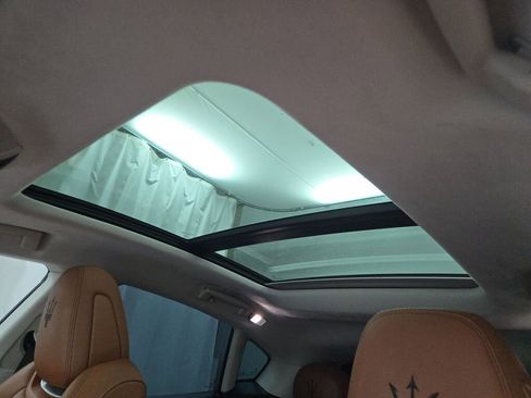 Used 2021 Maserati Levante GranSport image 31