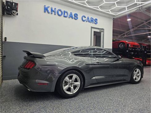 Used 2016 Ford Mustang Coupe RWD image 6
