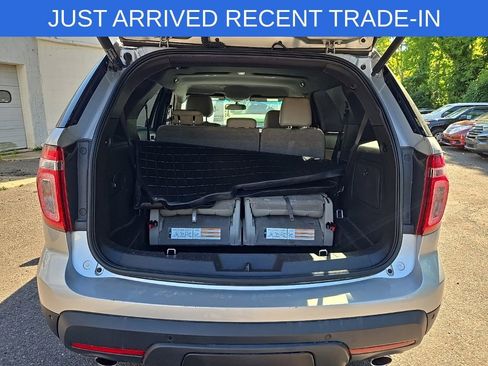 Used 2014 Ford Explorer XLT w/ Equipment Group 202A AWD/4WD image 6