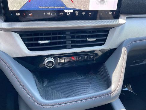 Certified 2025 Ford Explorer Active RWD image 31