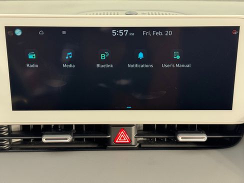 Used 2022 Hyundai Ioniq 5 SE image 25