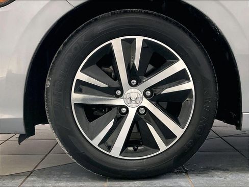 Used 2023 Honda Civic LX image 7