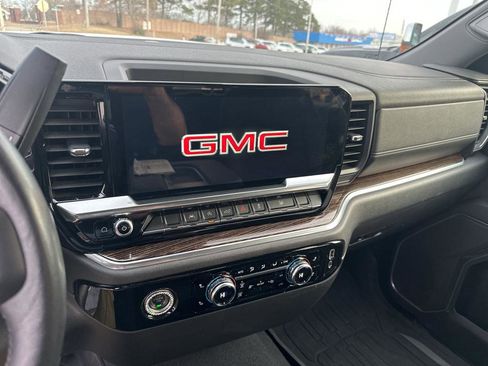 Used 2022 GMC Sierra 1500 Elevation image 16