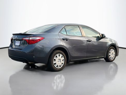 Used 2016 Toyota Corolla LE FWD image 2