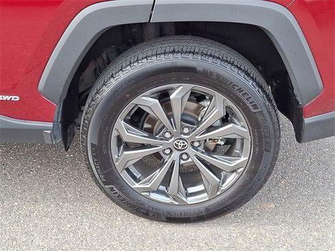 Used 2024 Toyota RAV4 XLE Premium image 30