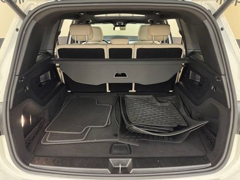 Used 2025 Mercedes-Benz GLB 250 image 21