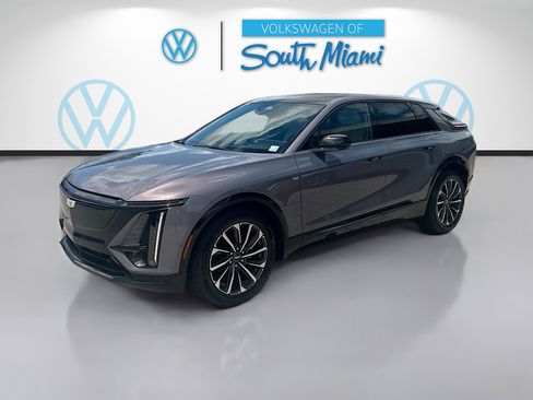 Used 2024 Cadillac Lyriq Sport RWD image 3