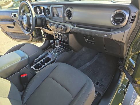 Used 2023 Jeep Wrangler Willys image 13