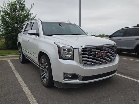 Used 2019 GMC Yukon Denali w/ Denali Ultimate Package AWD/4WD image 4