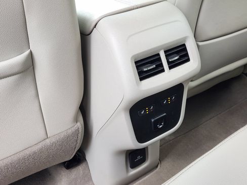Used 2018 GMC Terrain Denali w/ Comfort Package FWD image 34