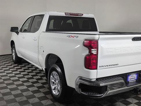 Used 2025 Chevrolet Silverado 1500 LT AWD/4WD image 7