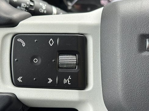 Used 2023 Land Rover Defender 110 S image 28
