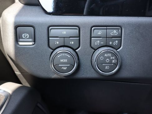 New 2026 Chevrolet Silverado 2500 LT w/ All Star Edition AWD/4WD image 10