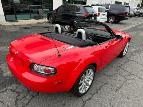 Used 2006 MAZDA MX-5 Miata Grand Touring w/ Premium Pkg RWD image 4
