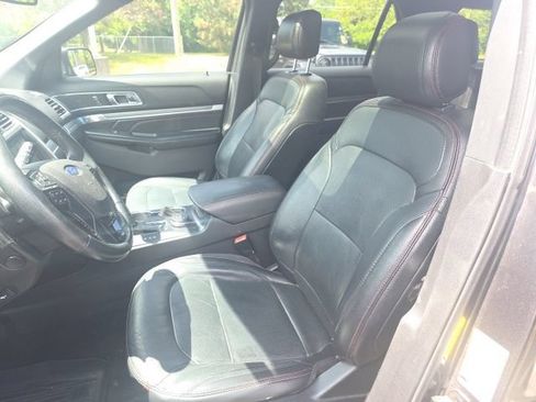 Used 2017 Ford Explorer Sport AWD/4WD image 12