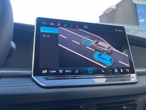 New 2026 Volkswagen Tiguan SE R-Line image 15