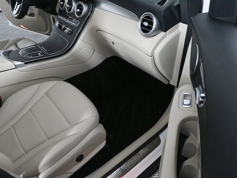 Certified 2021 Mercedes-Benz GLC 300 GLC 300 image 24