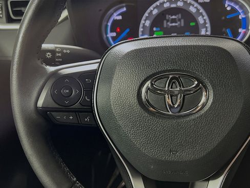 Used 2024 Toyota RAV4 SE image 19