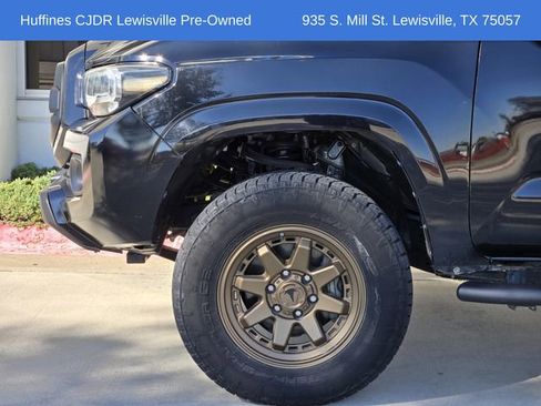 Used 2023 Toyota Tacoma SR image 8