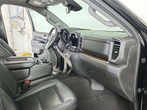 Used 2025 GMC Sierra 1500 SLT image 23