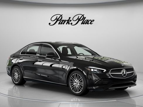 Used 2025 Mercedes-Benz C 300 Sedan image 32