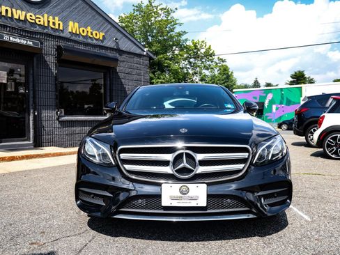 Used 2019 Mercedes-Benz E 300 4MATIC image 2