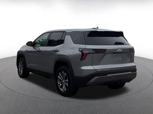 Used 2025 Chevrolet Equinox LT AWD/4WD image 9