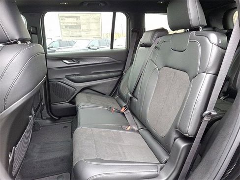 New 2025 Jeep Grand Cherokee L Altitude image 6