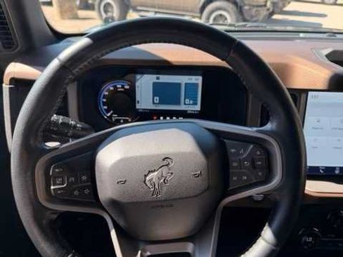Used 2023 Ford Bronco Outer Banks AWD/4WD image 11
