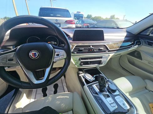 Used 2018 BMW ALPINA B7 xDrive AWD/4WD image 13