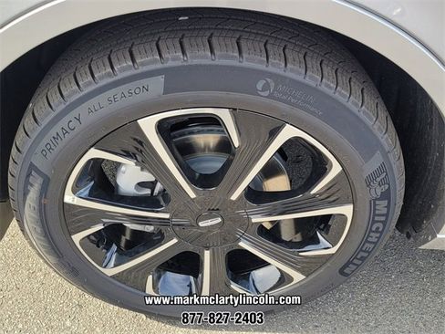 New 2026 Lincoln Nautilus Reserve image 13