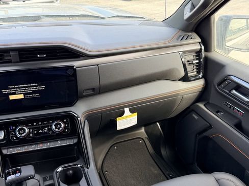 New 2026 GMC Sierra 1500 AT4 w/ AT4 Premium Package AWD/4WD image 16