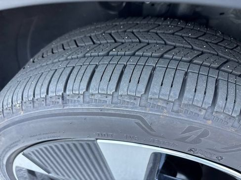 Used 2025 Nissan Kicks SR FWD image 35