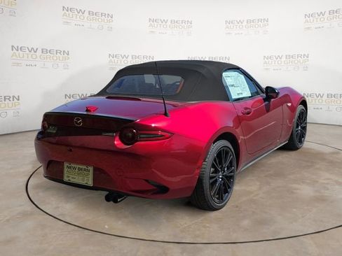 New 2026 MAZDA MX-5 Miata Club w/ Interior Package RWD image 5