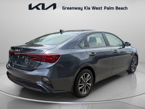 Used 2024 Kia Forte LXS w/ LXS Technology Package FWD image 7