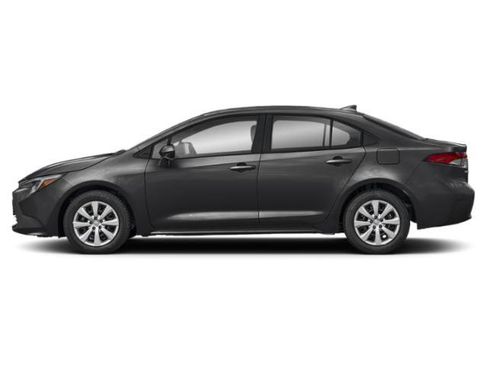 Used 2026 Toyota Corolla LE image 3