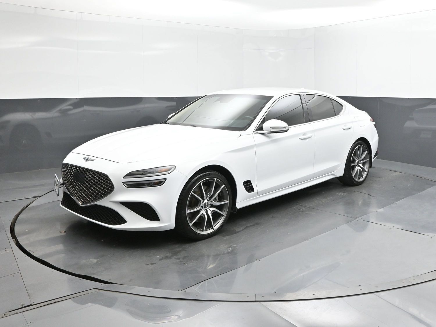 Used 2022 Genesis G70 3.3T RWD image 34