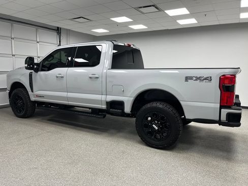 Used 2026 Ford F350 Lariat w/ Black Appearance Package AWD/4WD image 7
