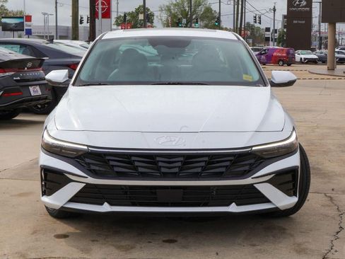 New 2026 Hyundai Elantra Limited image 27