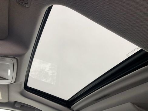 Used 2015 Chevrolet Tahoe LTZ image 21