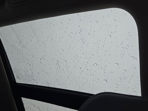 Used 2023 Honda Pilot Touring image 16