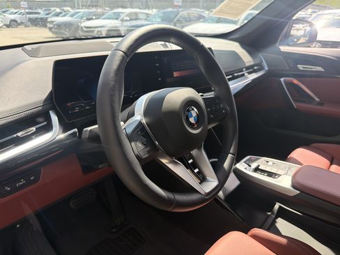 Used 2026 BMW X1 xDrive28i w/ Technology Package AWD/4WD image 33
